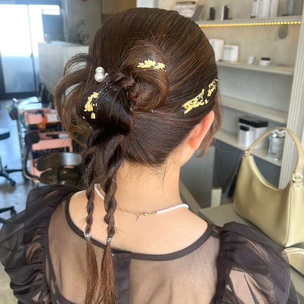 ヘアセット 結婚式アレンジ カチモリ お団子 編み下ろし