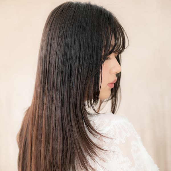 黒髪ハッシュカット艶感ストレートレイヤーロング30代40代