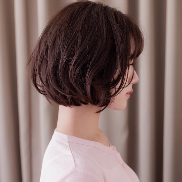 黒髪ダークアッシュ大人ショートヘア立体感丸みボブ20代30代
