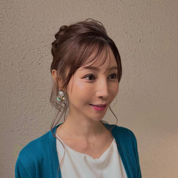 華やかアップスタイル｜結婚式・お呼ばれヘアセット