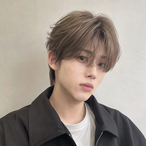 韓国風カルマヘア×アッシュベージュで魅せる、アンニュイマッシ