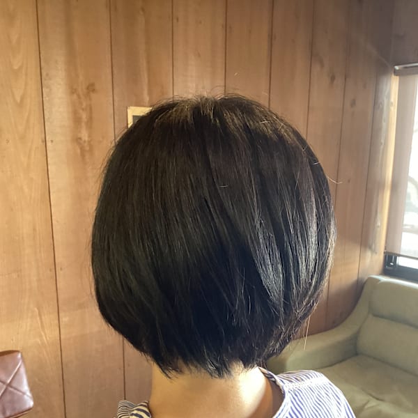 ショートボブ