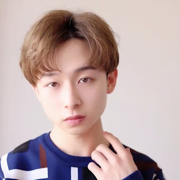 ブラウンの柔らかセンターパート 四条大宮