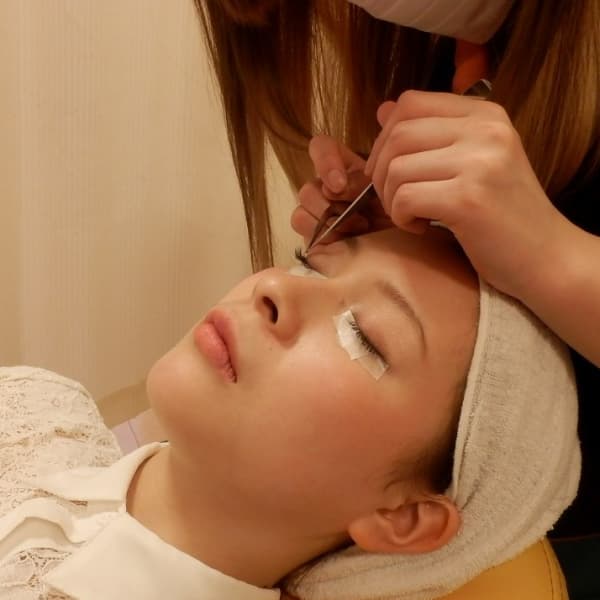 まつ毛カール|Lumo-Est