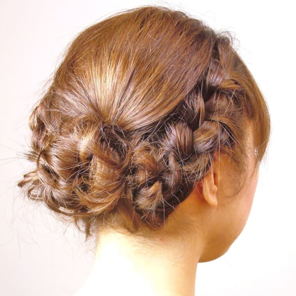 【ヘアアレンジ ¥3600】特別な日に可愛く♪|h Hair&Spa