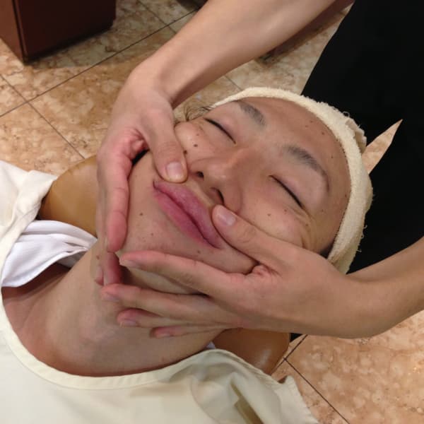 男の身だしなみならKIKUCHIにおまかせ!|ヘアーモードキクチ 三越前店