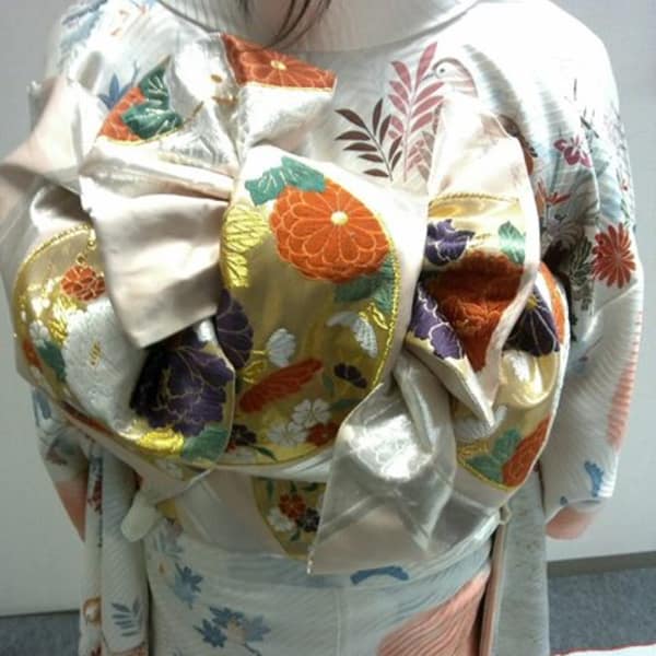 駅近で着付けが出来る！！　着付けはFronteへ|Fronte