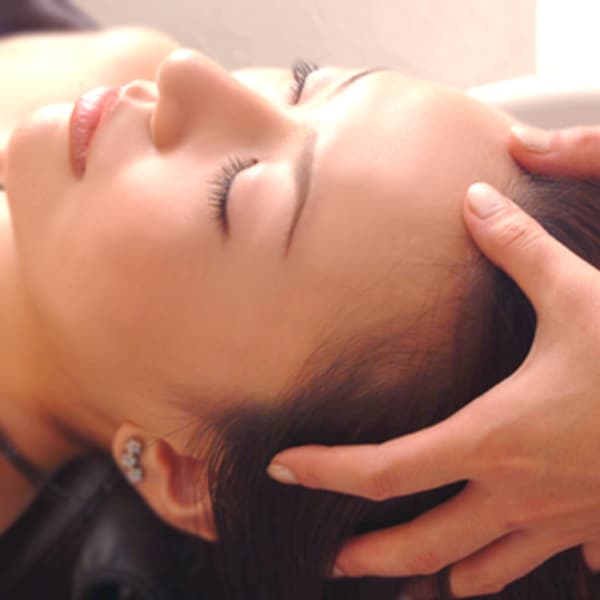 エステサロン仕込みの小顔矯正”モンテ・プラス”トリートメント¥3300|beauche