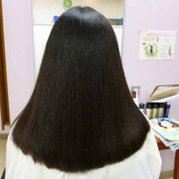 薬の選択・作用のさせ方・熱の加え方などすべてバランスよくコントロールできないと最高の仕上がりに！|cut studio CLIP