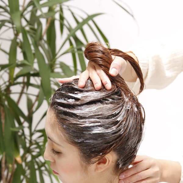 【カット×炭酸クリームヘッドスパ】|HAIR SQUALL