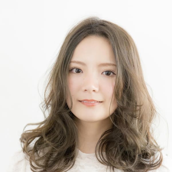 髪の構造を熟知したスタッフが、一人一人の髪質を見極め「髪質改善トリートメント」で美髪へと導きます。|Keep hair design 自由が丘