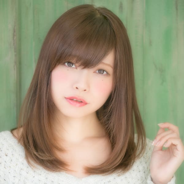 カット＋シルクヴェールストレート＋３ステップトリートメント ￥14,742|VIALA 自由が丘