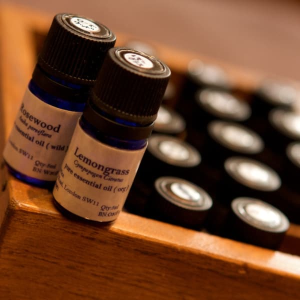 とにかく癒されたい時の、リフレ＆アロマオイルトリートメント。|Naturax