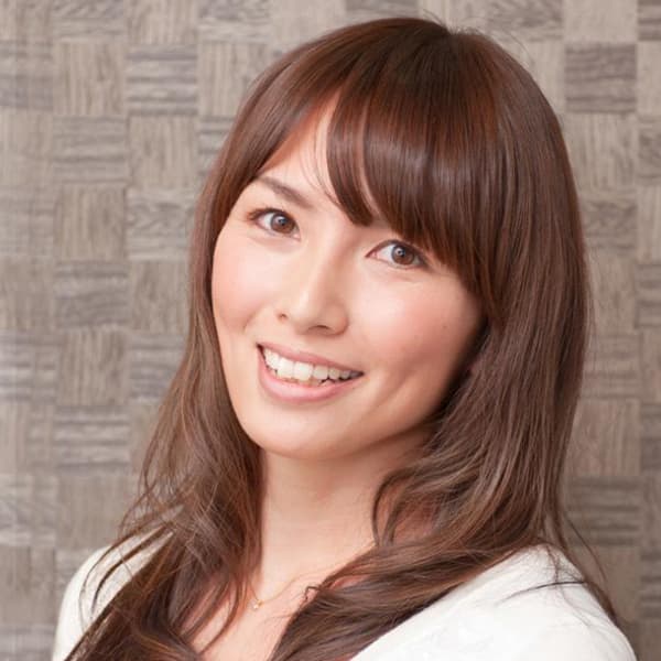 髪を切るだけで骨格矯正に近い効果が！驚きのカットテクニック♪|Hair 22