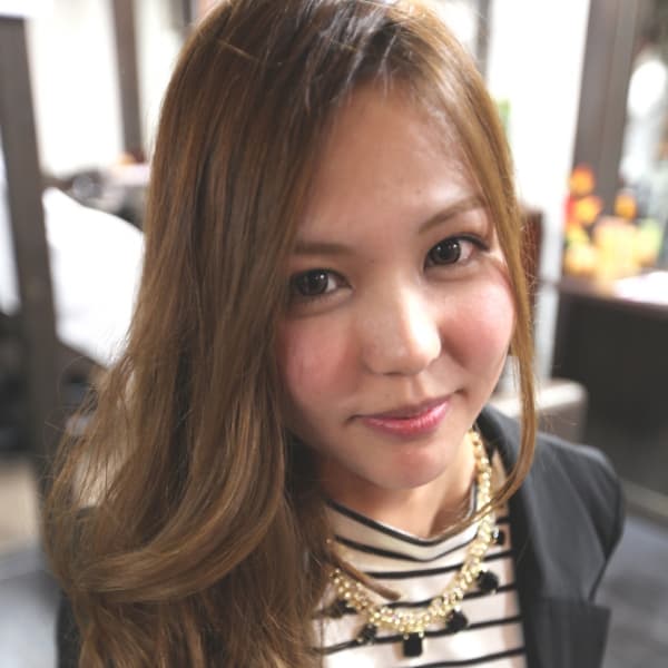 メイクが映えるお顔は素肌がキレイだから！髪も一緒です。天然ミネラルの電子トリートメントで輝く美髪に☆|CHUZAN