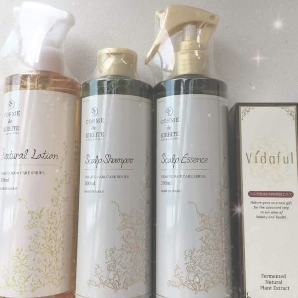 髪の毛と頭皮にツヤと潤いをあたえる選び抜かれた商品!|elm. hair