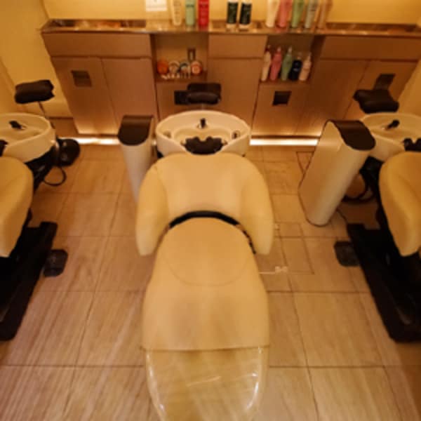 【栄・矢場町駅すぐ!】フルフラットタイプのシャンプー台で極上の癒しを体験できます♪|MISTEROMA