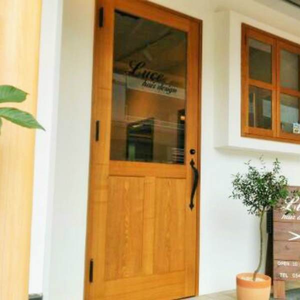 【ヘッドスパも人気！】髪と頭皮が潤うスパトリートメント+カット ￥5,400★ぜひお試しください☆|LAUM HAIR DESIGN