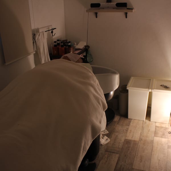 独自の半個室スパルームでの極上ヘッドスパで仕事や家事の疲れからあなたを救います。|Chillout hair＆spa