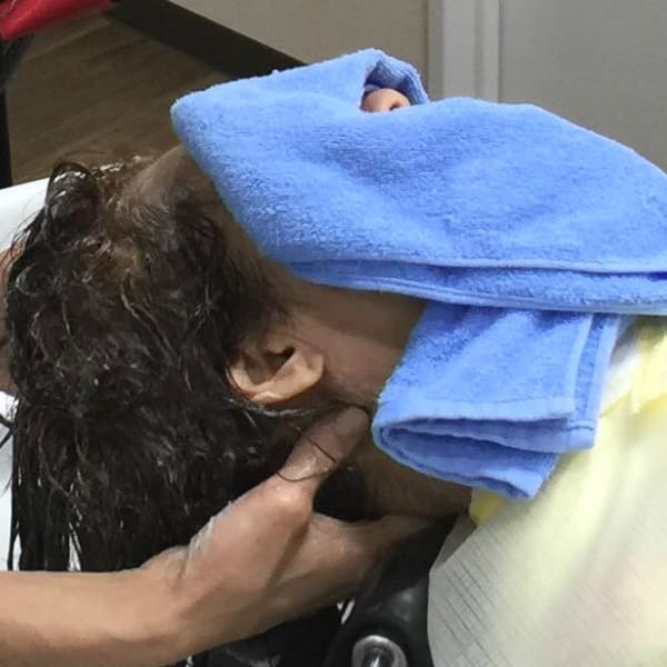 お客様1人ひとりに合わせ施術する【パーソナルヘッドSPA】がオススメです!|BIRI'S HAIR
