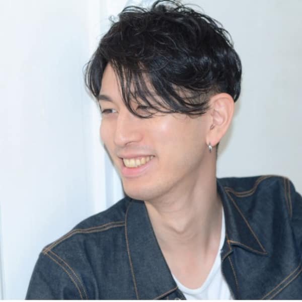 ヘッドスパや眉カットなどのメンズの身だしなみメニューも豊富♪男性スタイリストも多いから通いやすい♪|trico 梅田茶屋町店