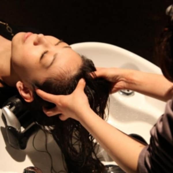 ヘッドスパが自慢のサロン|ALEXANDRE OF COLORS KANAZAWA