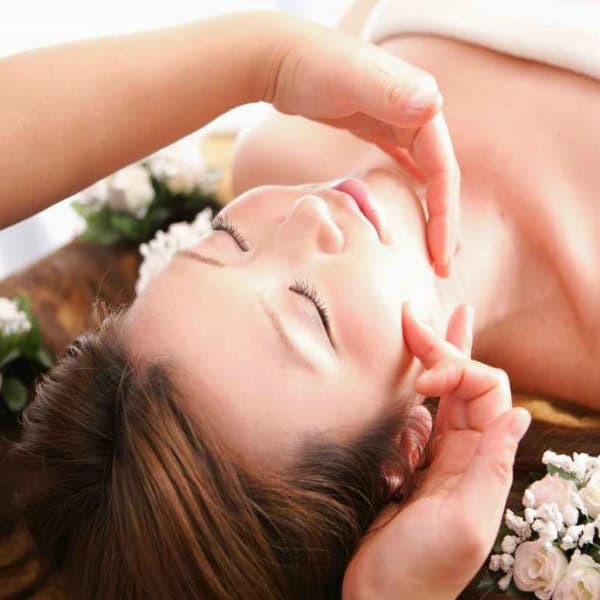 くすみ・ほうせい線など肌のお悩みが改善!|Beauty Salon Lee