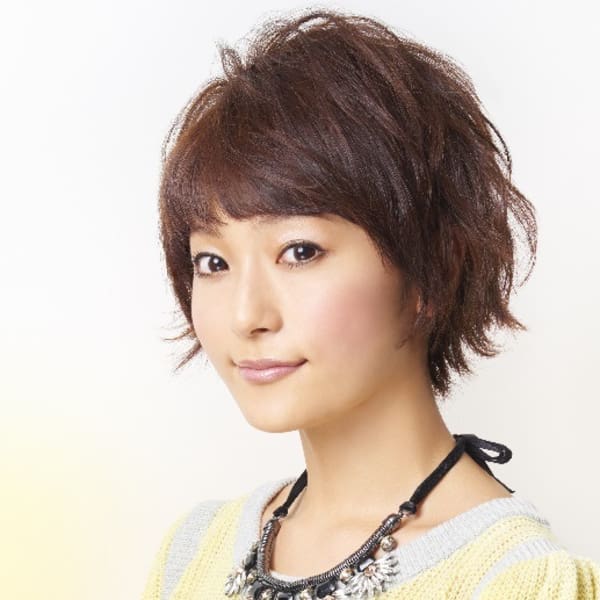 【髪と肌に優しいグレイカラーがオススメ】小顔デザインカット+上質艶リタッチカラー￥6600|マ シェリー シュ・シュ