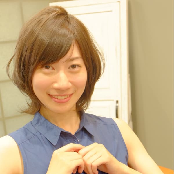 今、話題の『イルミナカラー』『THROWカラー』『ヴィラロドラ』取り揃えております。|hair atelier ANELLO