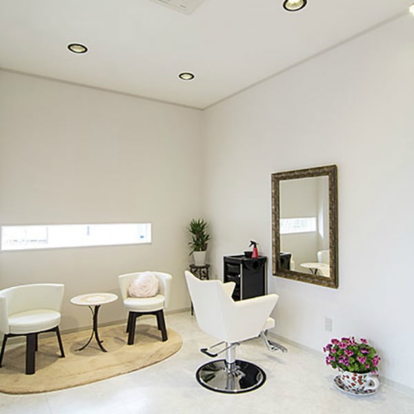 1人のスタッフが最初から最後まで担当するマンツーマン対応◎|PRIVATE SALON LIZ