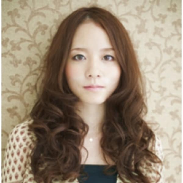 「シルキーパーマ ♪」で創る艶エアリースタイル☆|Hair salon FIARCE
