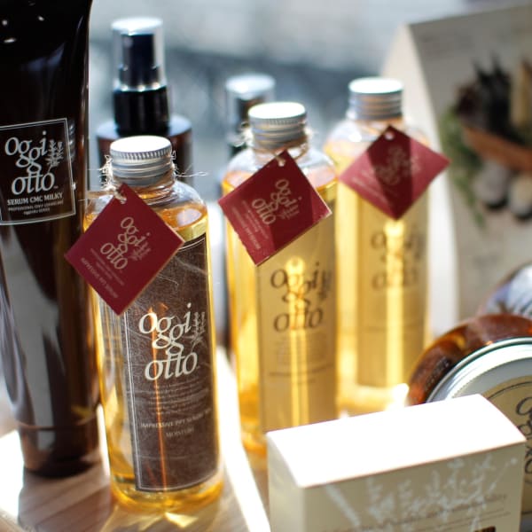 【話題のoggi otto★】艶カラー&極上トリートメント ¥9,720|hair room. red by NYNY