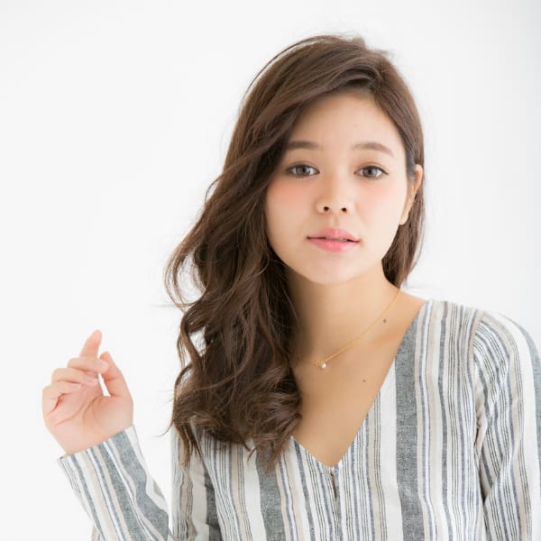 「曲線美から放つ柔らかさと色っぽさ」こなれ感が貴女の魅力を最大化、上品な美しさとさりげない可愛さを|エファッセ鴻巣本店