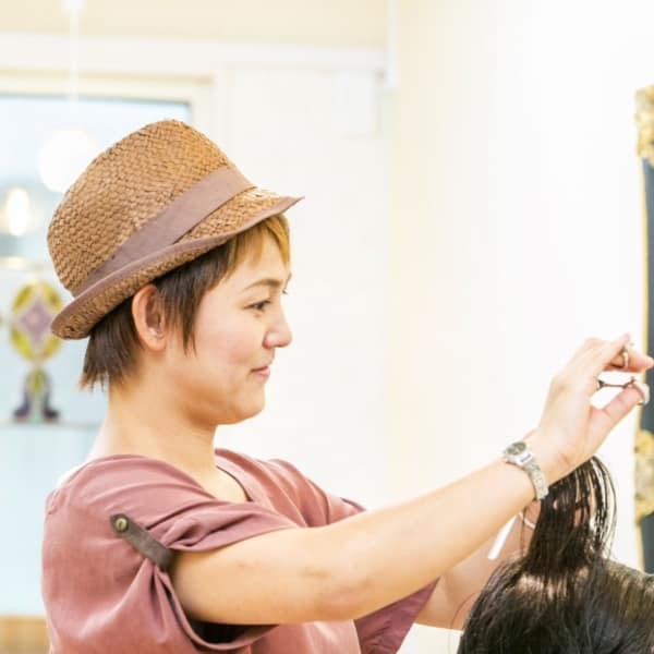 髪を知り尽くした毛髪診断師取得者が丁寧で的確なカウンセリング|ANGE