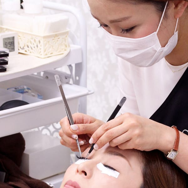 Nail Eyelash Syisyu なんば本店 ネイルアンドアイラッシュシシュナンバホンテン の予約 サロン情報 ネイル まつげサロンを予約するなら楽天ビューティ
