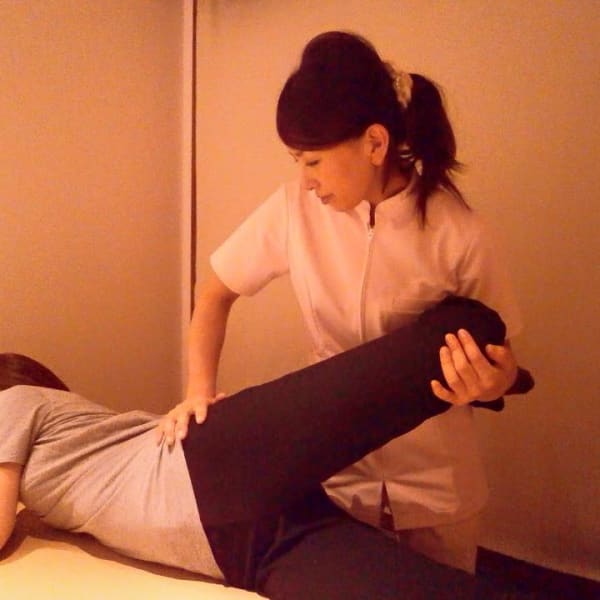 O脚・X脚を改善したい |【小顔・骨盤】美容矯正専門院 More Face 池袋店