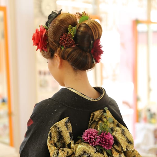 成人式、卒業式、七五三など各種記念日の着付け、セットはお任せ下さい！ 花魁（おいらん）着付出来ます。|GrowthMami True店