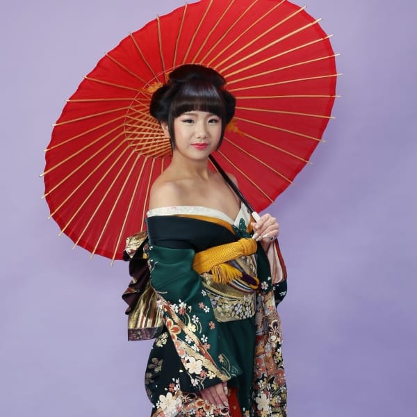 成人式、卒業式、七五三など各種記念日の着付け、セットはお任せ下さい! 花魁(おいらん)着付出来ます。|Anniversary美容室 Mimore