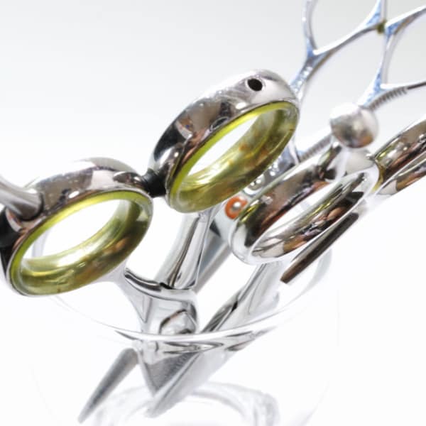 多数のメディアで取材されている 話題の白髪染めです♪|hair cut a-style