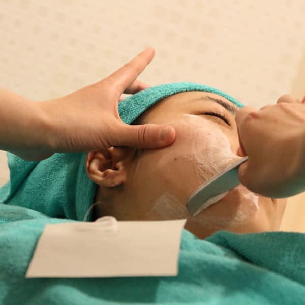 ★目白駅1分★アロマミストのお顔そりで、すべすべ美肌を叶えます! ★ブライダルにも最適|Private Hair Salon O'-fa