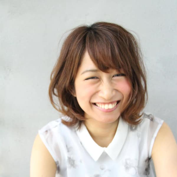 デザイナーカット+ヘッドスパ10分　￥5,400|ALBA hair resort