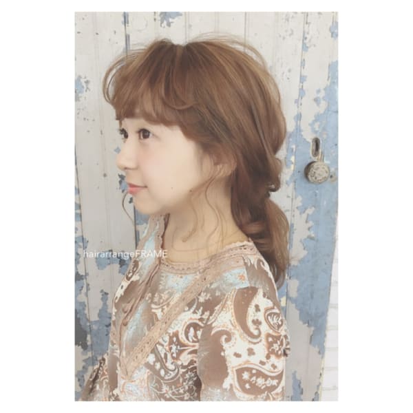 簡単に可愛く★脱力系ヘアアレンジ〜きちんとお呼ばれヘアセット★|FRAME