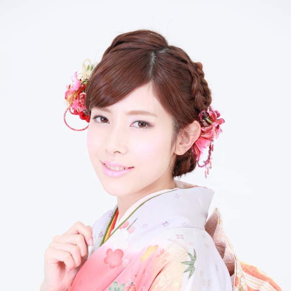 【元着付け講師が手掛ける、プロの着付け♪成人式や卒業式や冠婚葬祭の時もお任せください】|Lusso