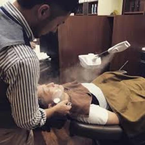 年齢別肌トラブルを改善し、清潔感が手に入る顔そり|Hair Salon Tre's Sympa金山店