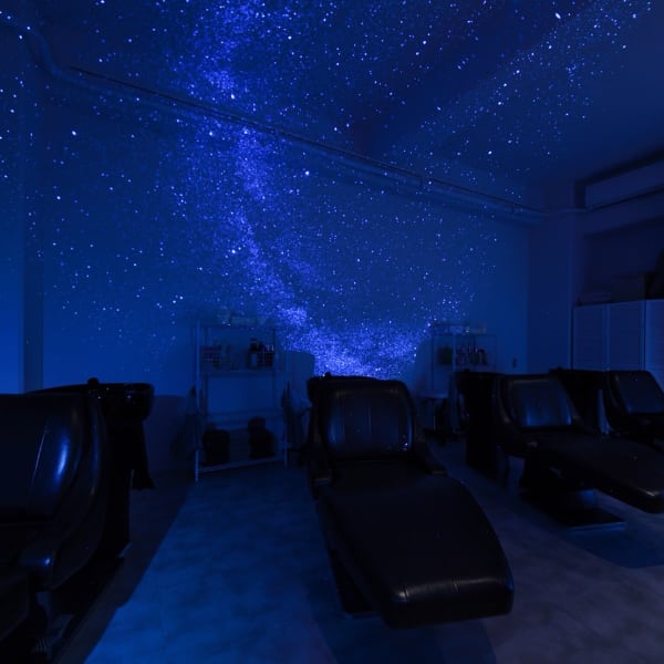 ≪プラネタリウムの非日常空間×フルフラットシャンプー台≫|hair+resort valentine
