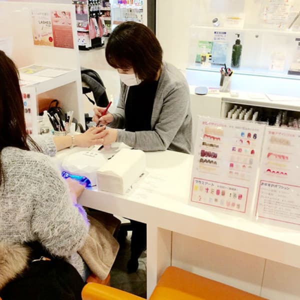 おかしいです 茶屋 イオン ネイル
