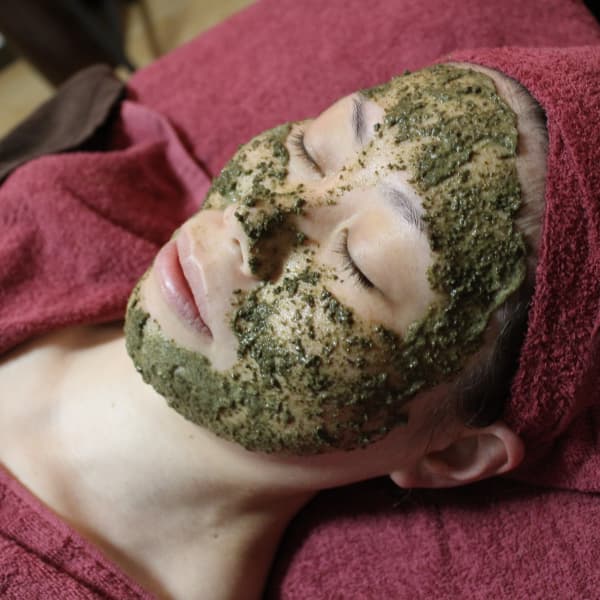 肌の真皮層から変えるグリーンピールケア|salon One Heart Kazuko