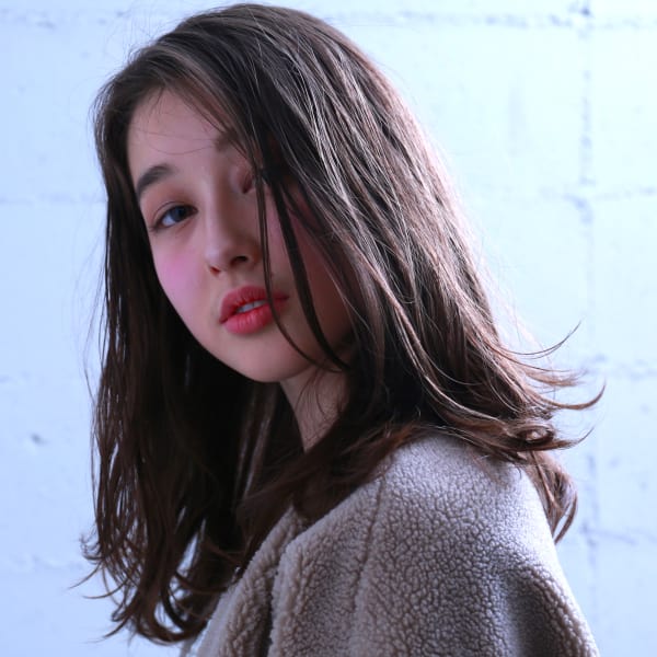 うるつやストレートを実現！！プレミアムな薬剤使用、種類豊富なのでお悩みに合わせて施術いたします☆|Battery hair&make 塚本店