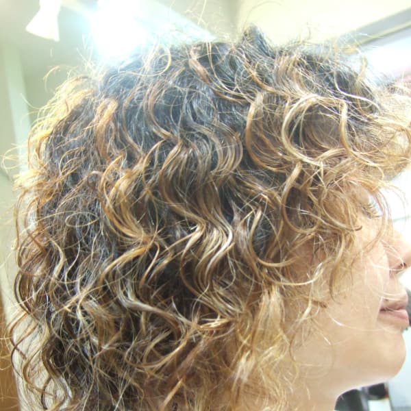 スパイラルパーマ|アシッド ハウス