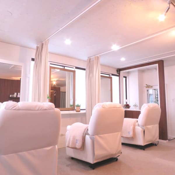 眉デザイン&まつエク&ワックス脱毛専門店がリニューアルOPEN!プロの目線でトータル的にプロデュース|Eyelash&Wax Salon ReFeel